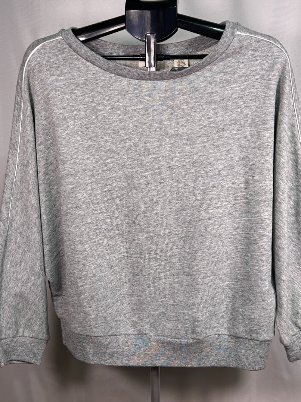 Levi’s Women’s 2X Gray Oversized Sweatshirt NWT Dolman Sleeve
